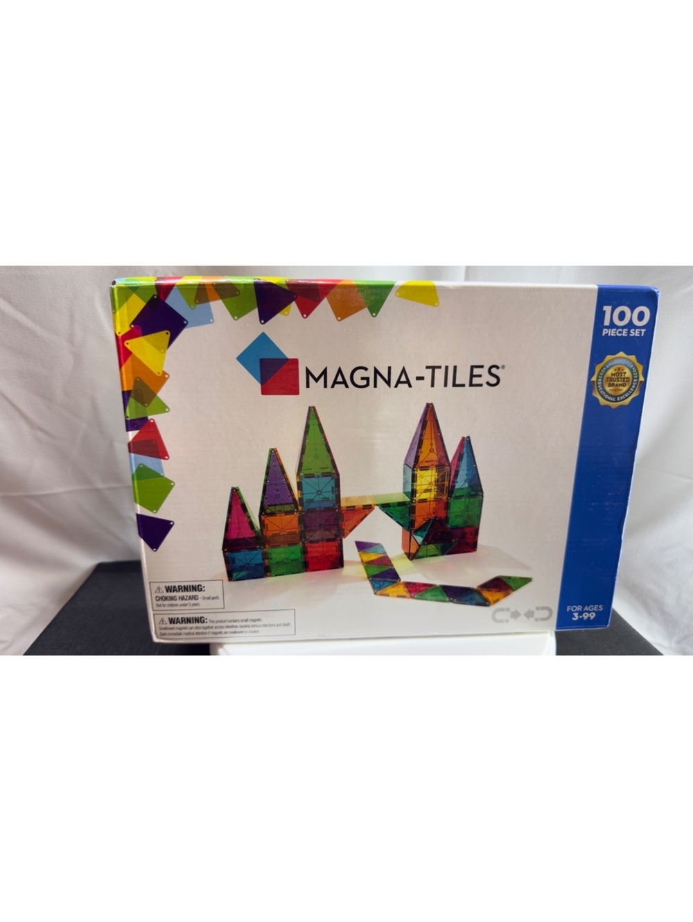 MAGNA-TILES Classic 100-Piece Magnetic Construction Set